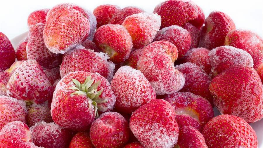 000590 STRAWBERRY FROZEN