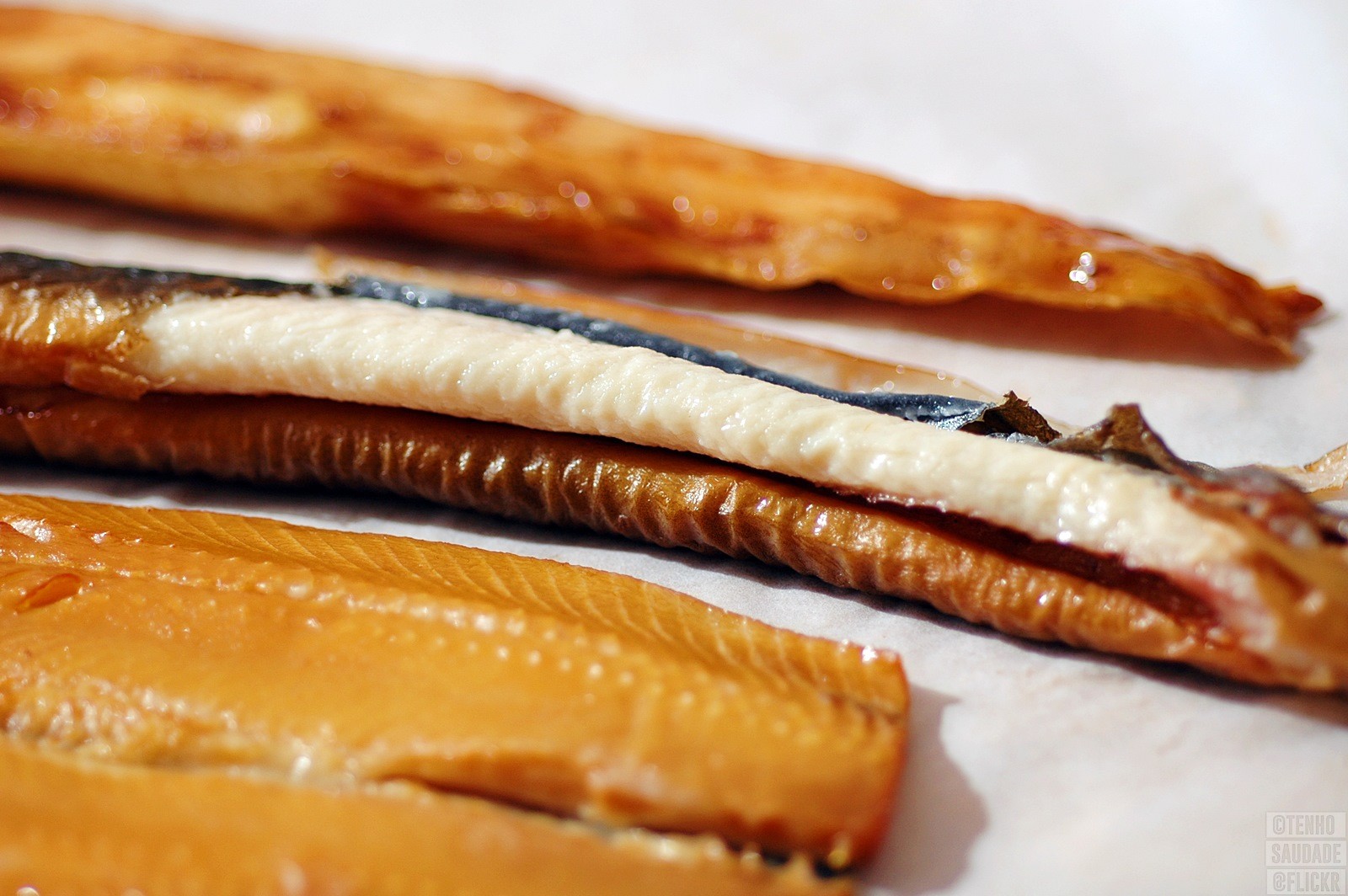 000917 EEL SMOKED OPEN BONELESS